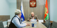 Игорь Артамонов провёл приём граждан по вопросам улучшения инфраструктуры для жизни - Народное слово
